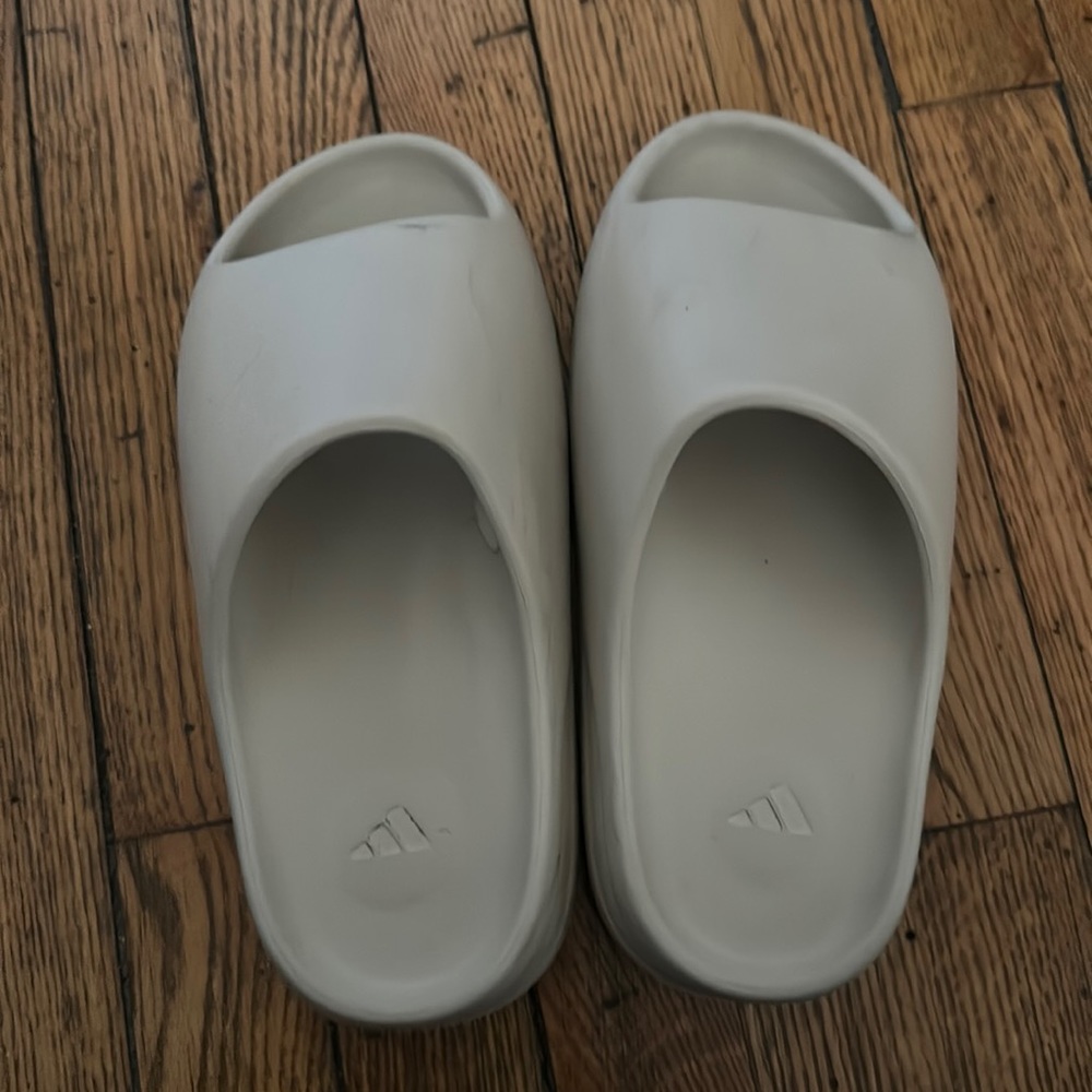 Yeezy Bone Slides